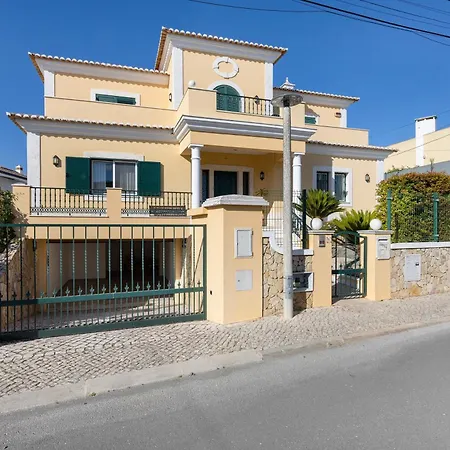 Tucha Villa *