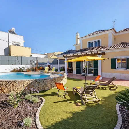 Tucha אלבור